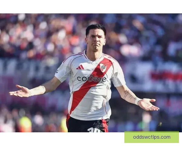 重逢爱徒德米在大战皇马前主动拥抱昔日河床弟子马斯坦托诺